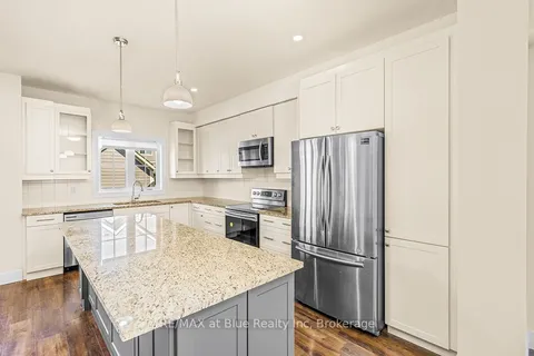 181 Yellow Birch Crescent, ON L9Y 0Z3