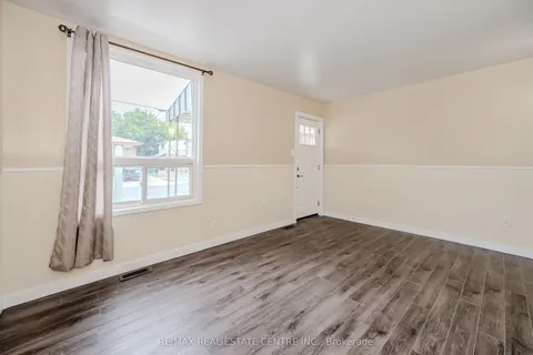 73 Albany Avenue, ON L8H 2H4