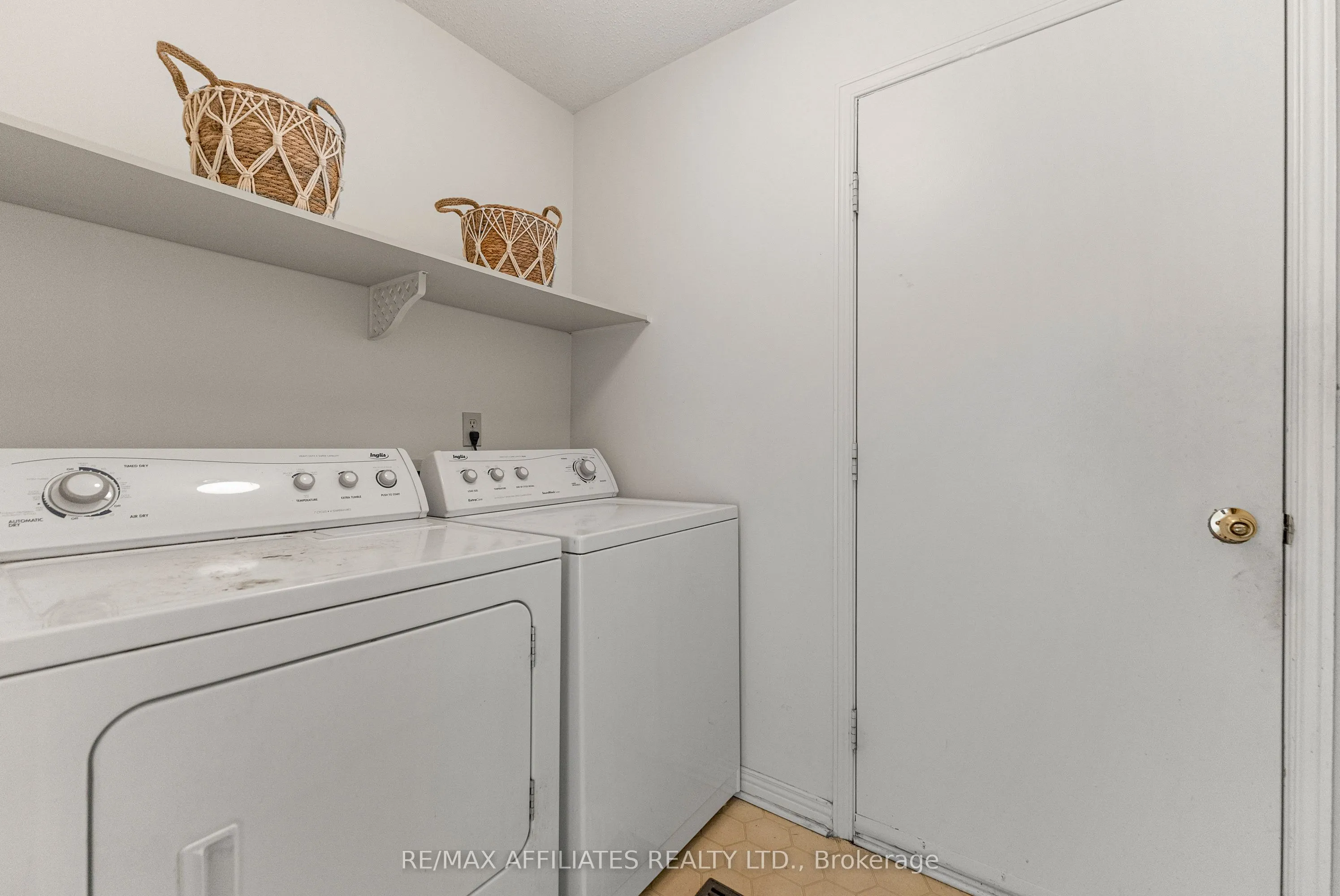 1695 Caminiti Crescent, ON K4A 1L7