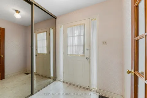 1695 Caminiti Crescent, ON K4A 1L7