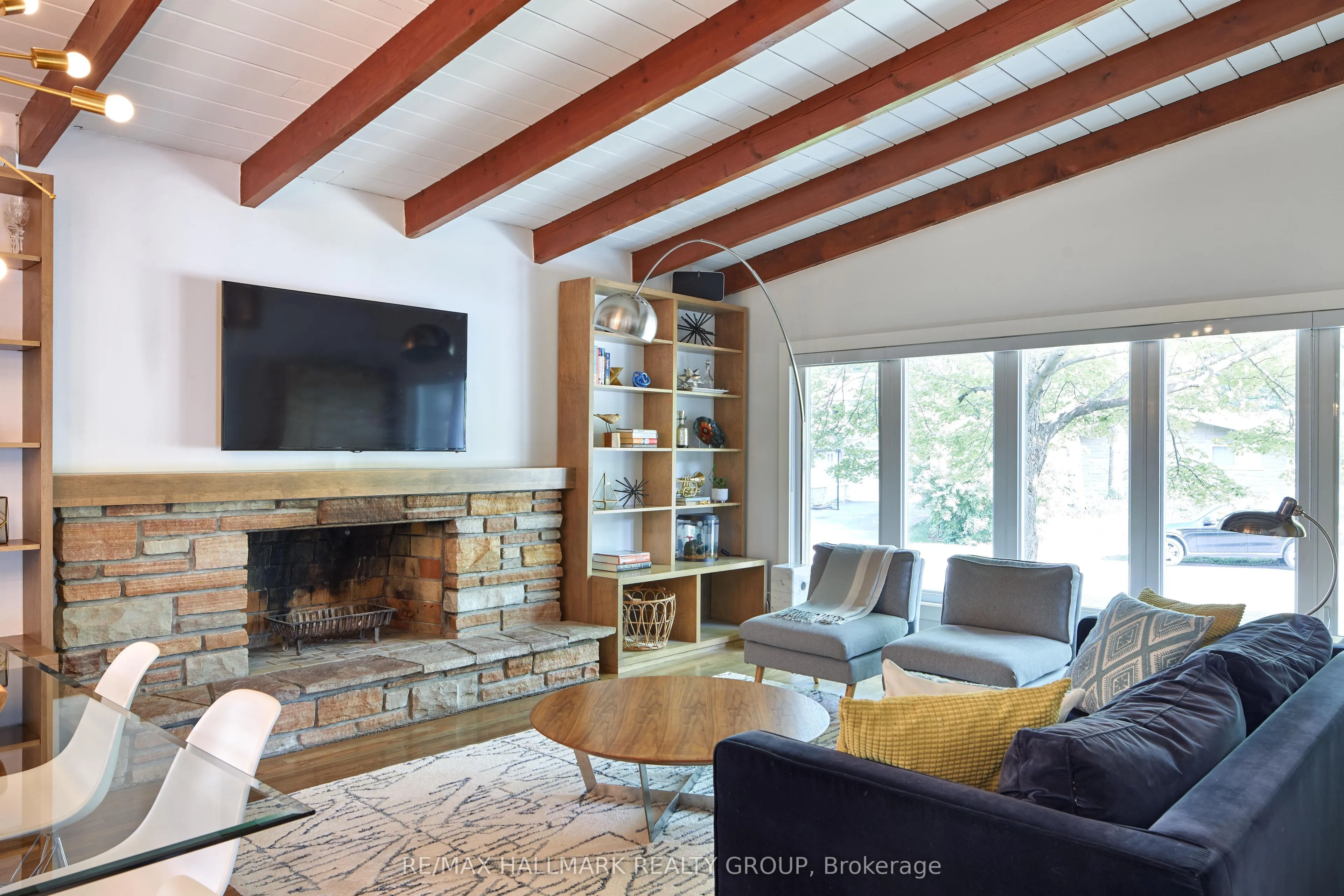 377 Summit Avenue, ON K1H 6A1
