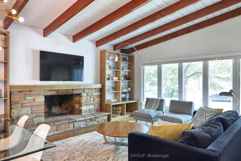 377 Summit Avenue, ON K1H 6A1