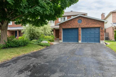 21 Hime Crescent, ON K1G 4S1