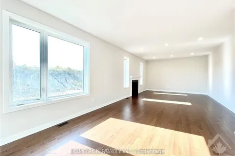 764 Eminence Street, ON K2J 6X6