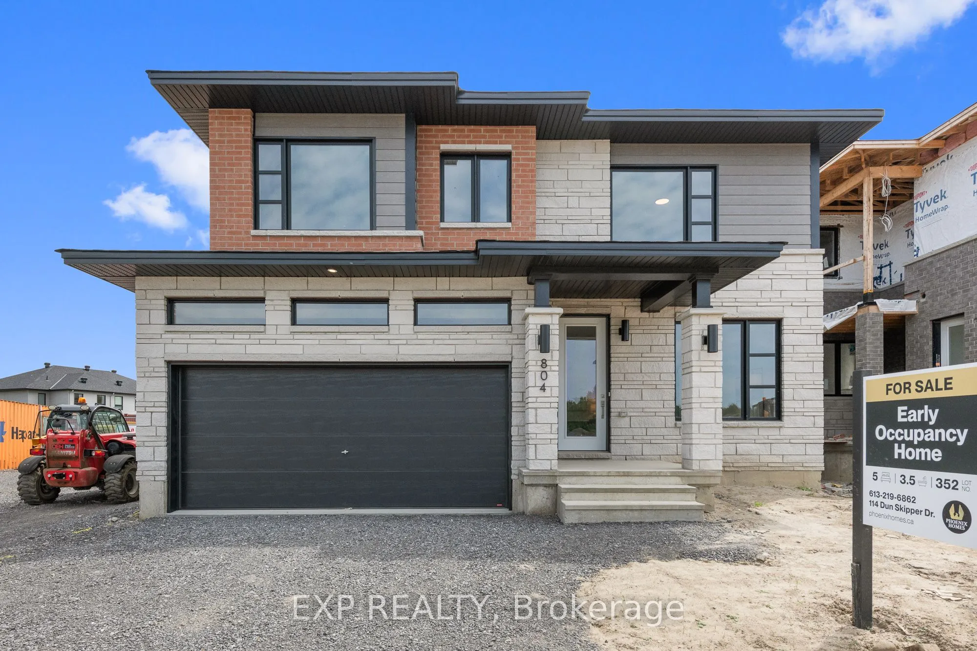 804 Ninaatik Place, ON K1X 0J7