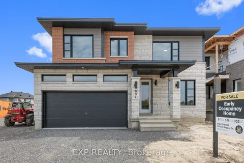 804 Ninaatik Place, ON K1X 0J7