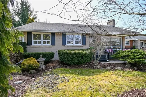 8 MACBETH Boulevard, ON L2T 2M2