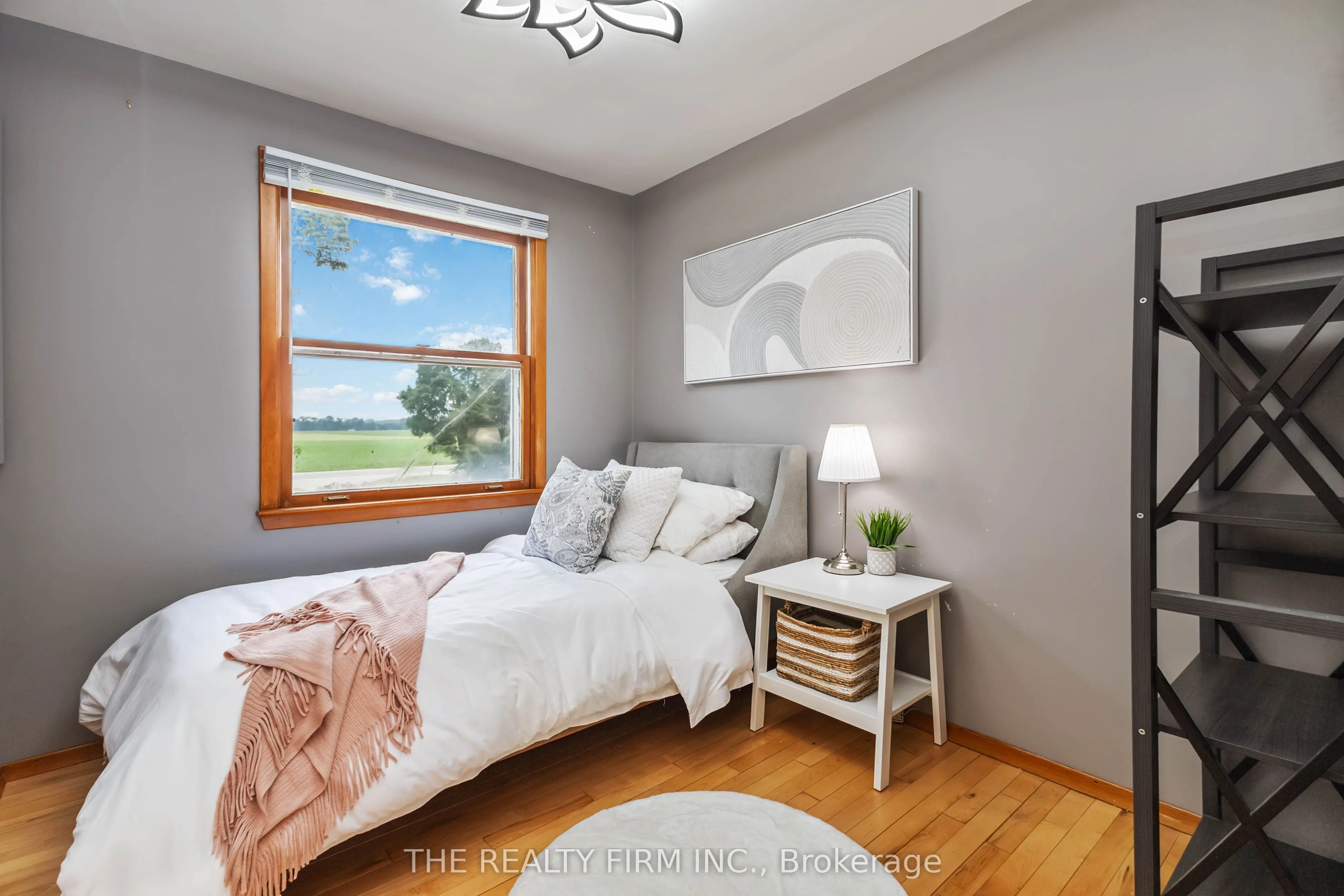 15552 Elginfield Road, ON N0M 1V0