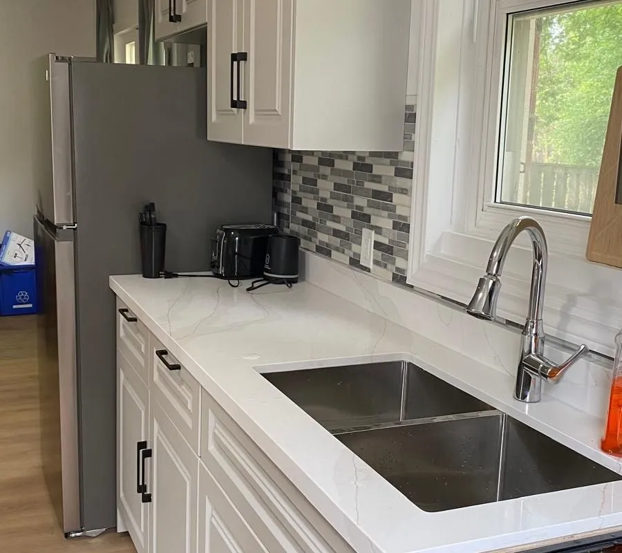 87 West 5th Street, ON L9C 3N5