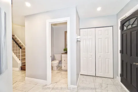 49 Burlington Crescent, ON K1T 3K8