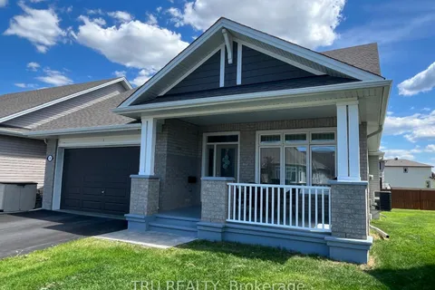 246 Maygrass Way, ON K2S 2K9