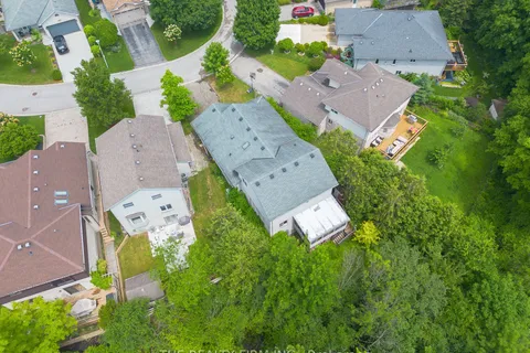 370 Jonathan Street, ON N5Z 5C8