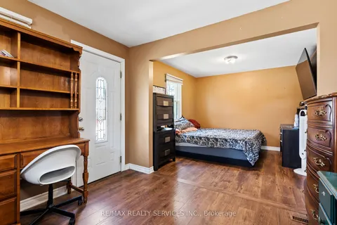 28 Alexandra Boulevard, ON L2P 1J9