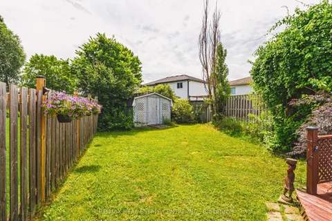 77 DYER Court, ON N3C 4B8