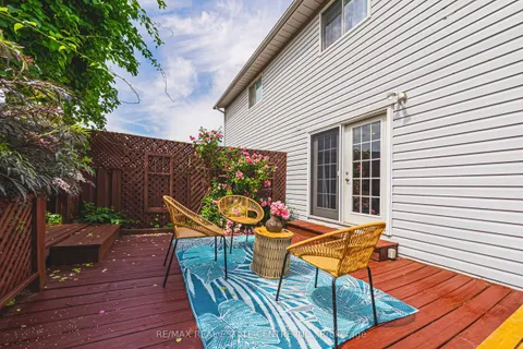 77 DYER Court, ON N3C 4B8