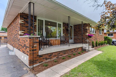 8 Robroy Court, ON N3R 3E3