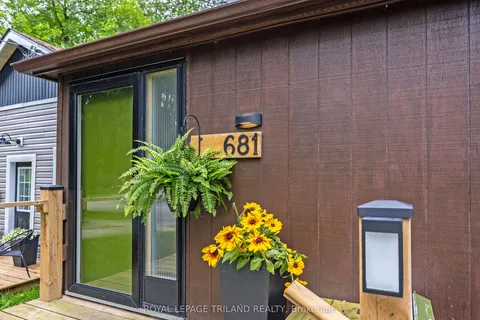 681 William Street, ON N5Y 2R3