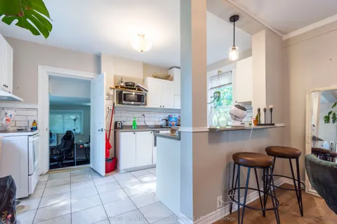 53 CROWN Street, ON K8V 1P1