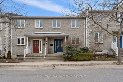 30 Yonge Street, ON K7M 1E3