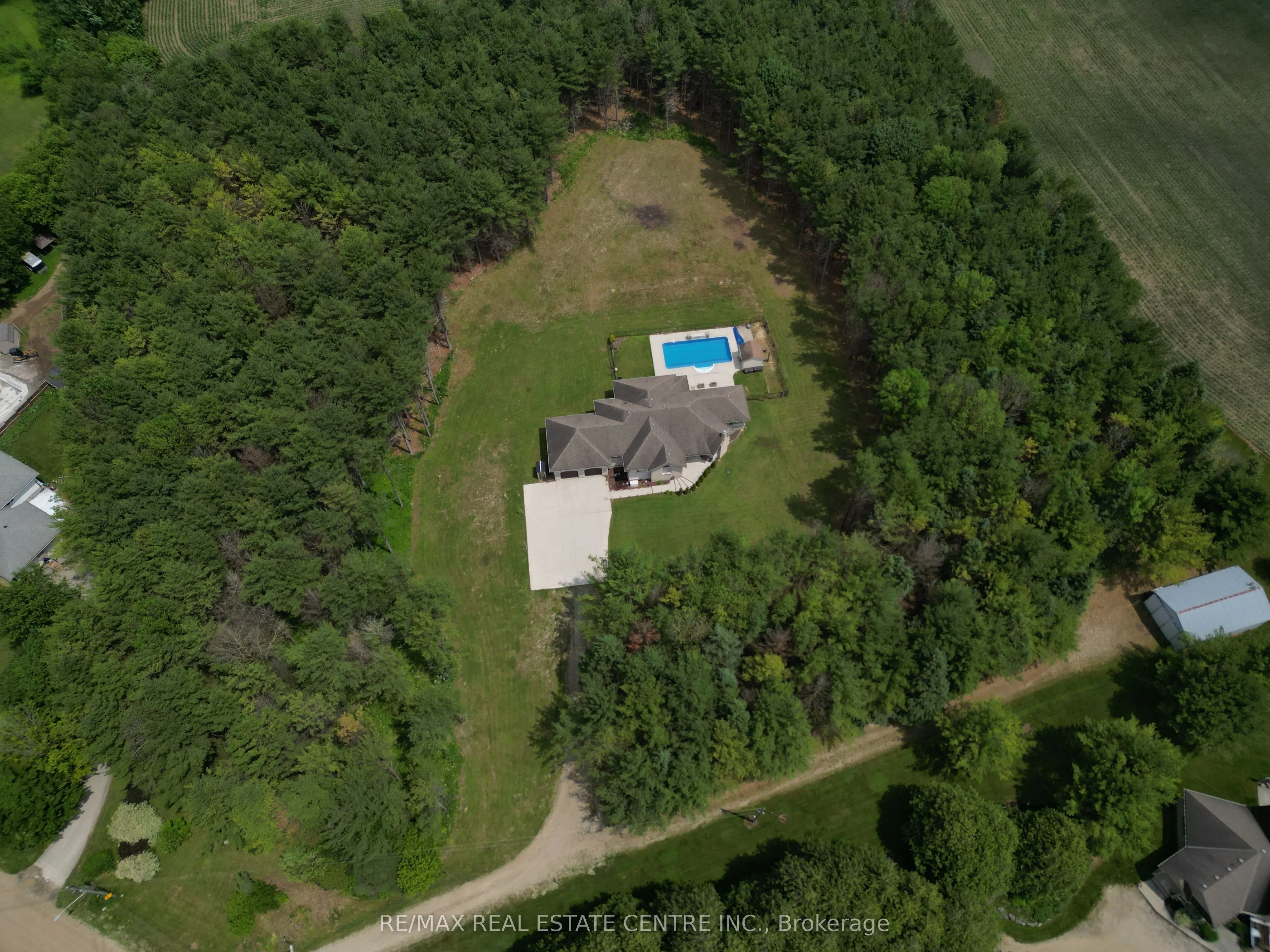 230 South Water Street, ON N0G 2L3