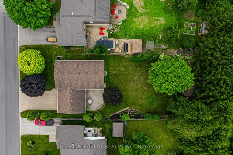 17 CARLETON Court, ON N0L 1G2