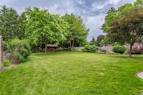 17 CARLETON Court, ON N0L 1G2