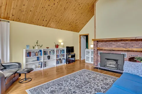 18 Thomas Street, ON K0K 2M0