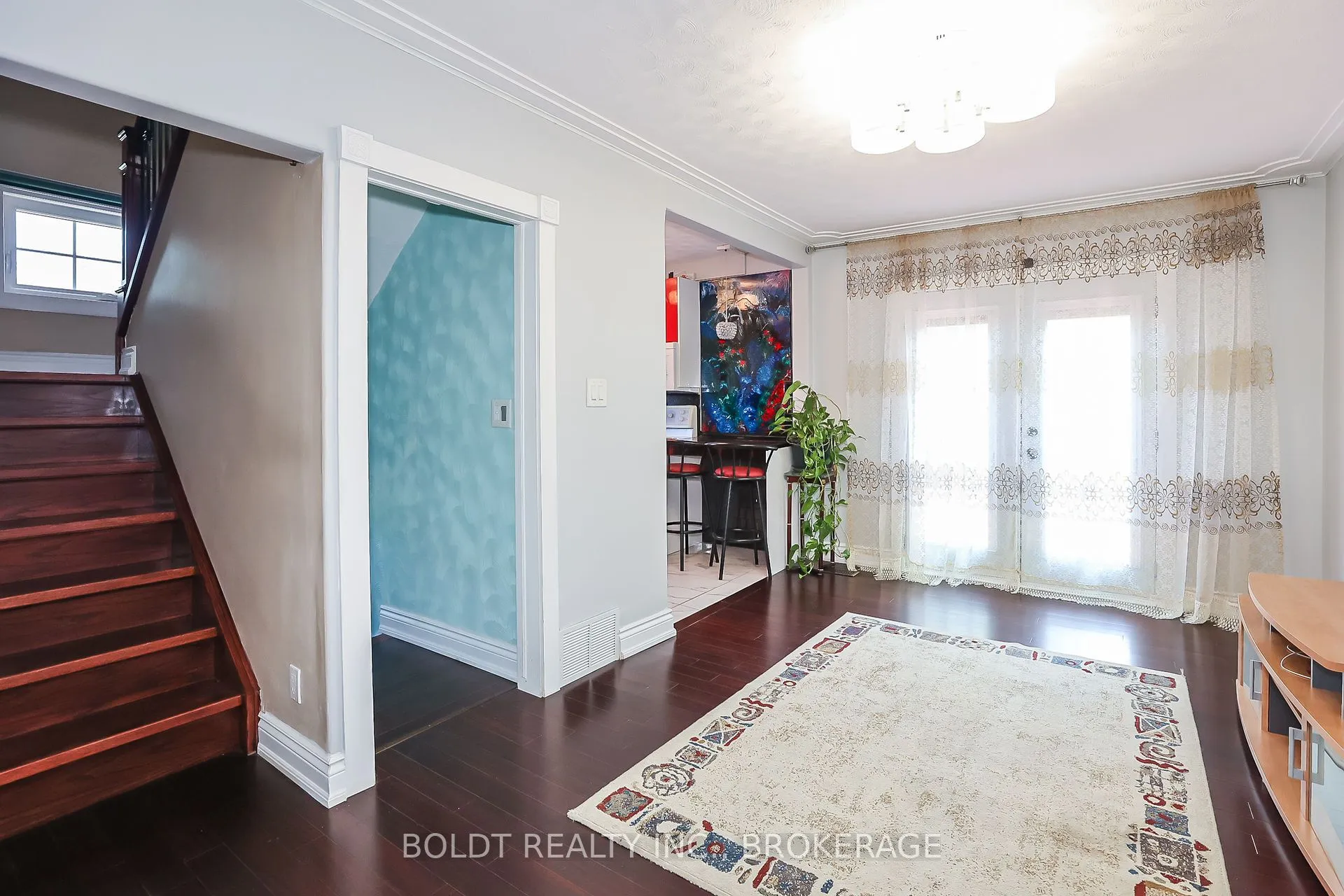 5060 Ontario Avenue, NY L2E 3R9