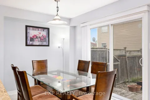 211 Leamington Way, ON K2J 3T4