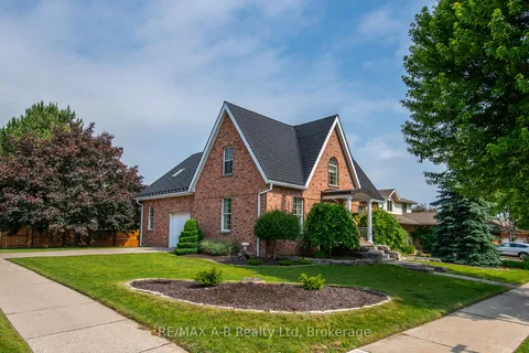 292 Woods Street, ON N5A 7T4