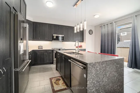 37 Mudminnow Crescent, ON K4A 5H8