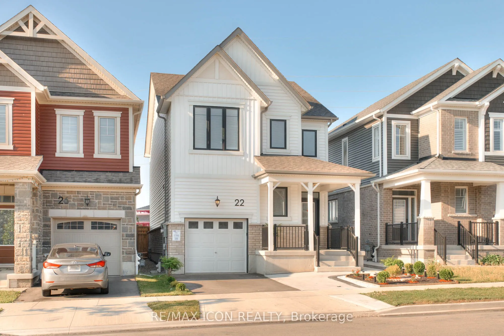 22 Saxony Street, ON N2R 0S3