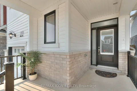 22 Saxony Street, ON N2R 0S3