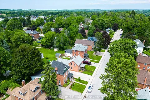 872 5TH Avenue, ON N4K 5A4