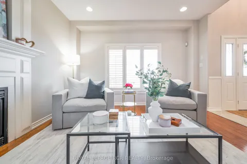 8 Madill Drive, ON L9W 6G3