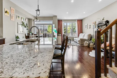 313 Warmstone Drive, ON K2S 0N9