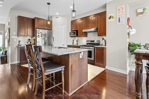 313 Warmstone Drive, ON K2S 0N9