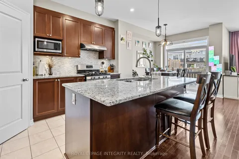 313 Warmstone Drive, ON K2S 0N9