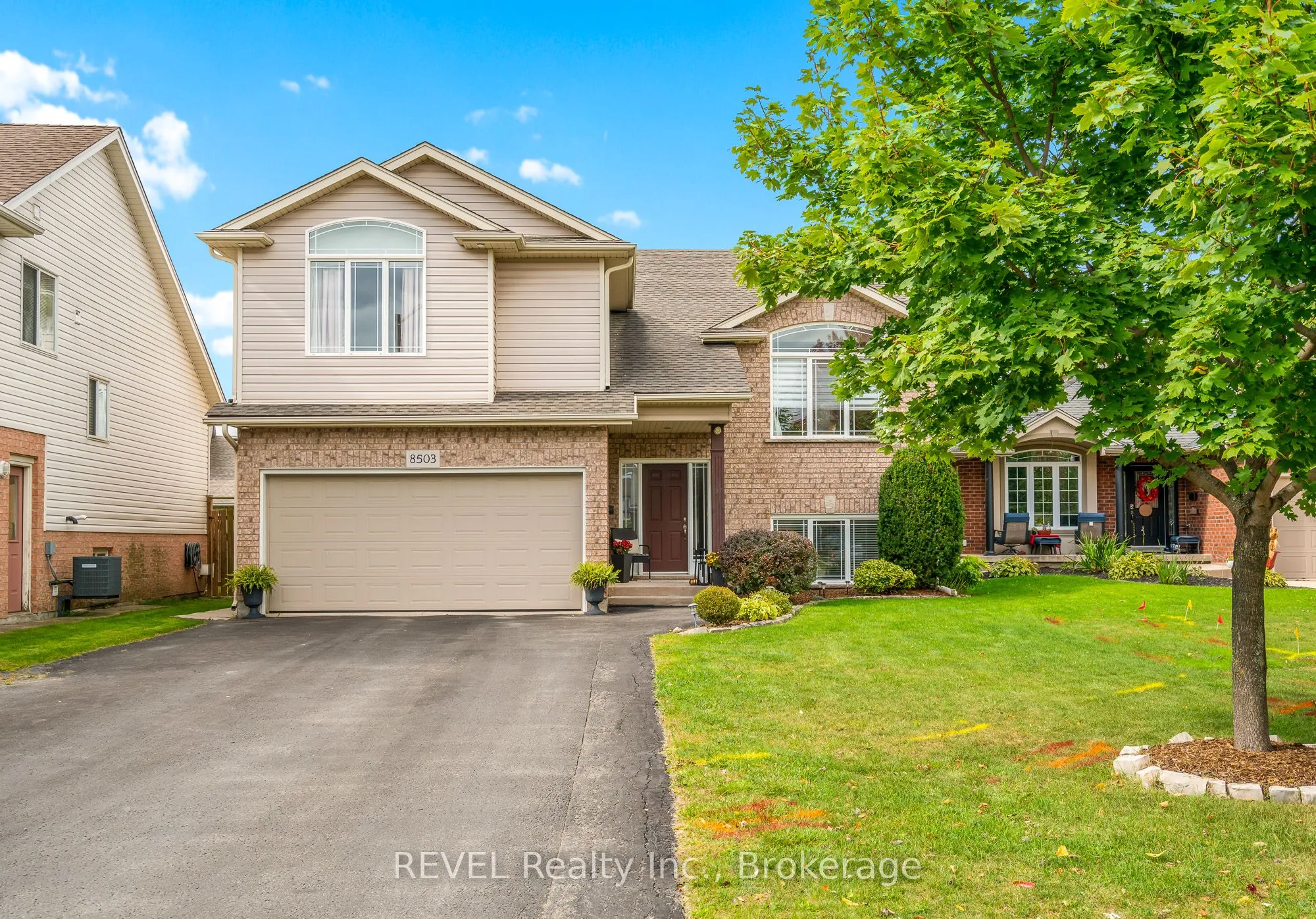8503 Greenfield Crescent, ON L2H 3J8
