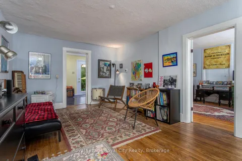 10 Pearl Street, ON N1E 2E3