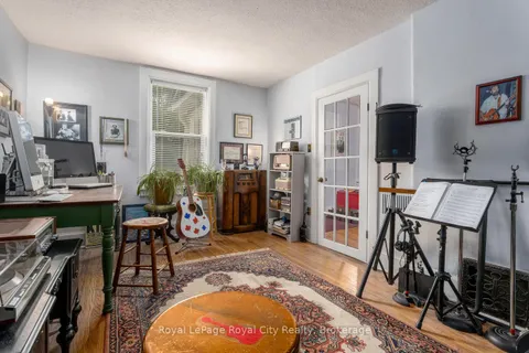 10 Pearl Street, ON N1E 2E3