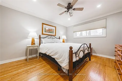 43 HOLDEN Avenue, ON N3Y 4E4