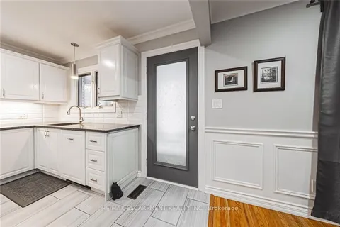 43 HOLDEN Avenue, ON N3Y 4E4