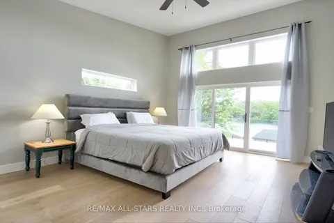 87 Riverside Drive, ON K0M 1A0