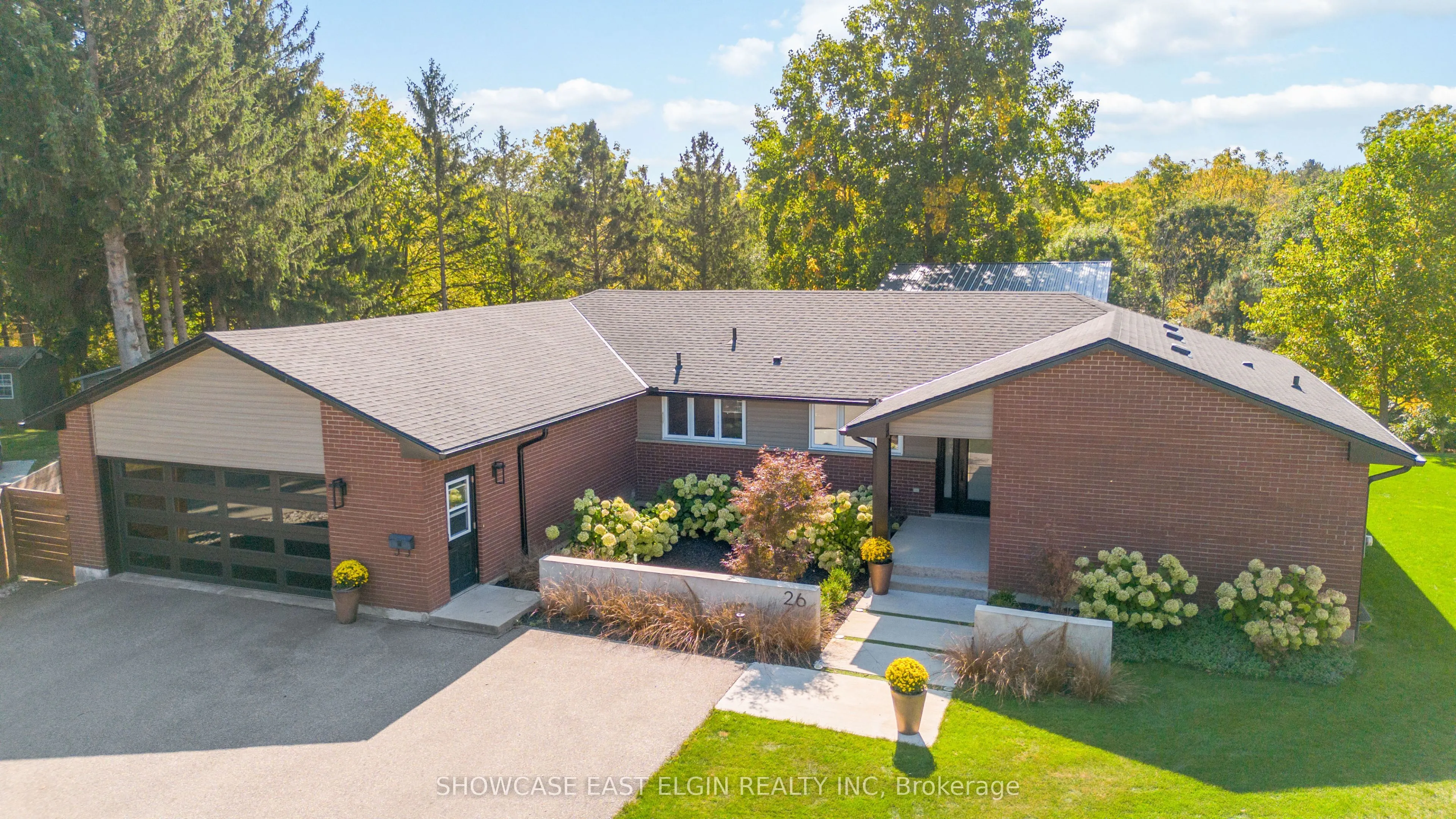26 Lawrence Crescent, ON N5H 1B5