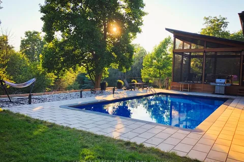 26 Lawrence Crescent, ON N5H 1B5