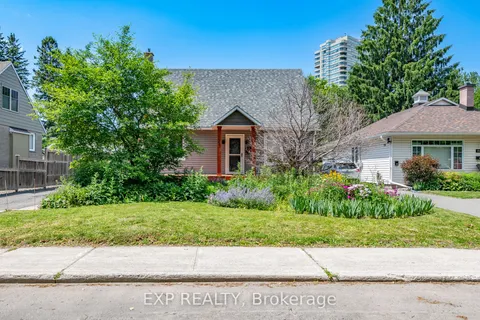 1552 Caledon Street, ON K1G 0H9