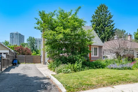 1552 Caledon Street, ON K1G 0H9