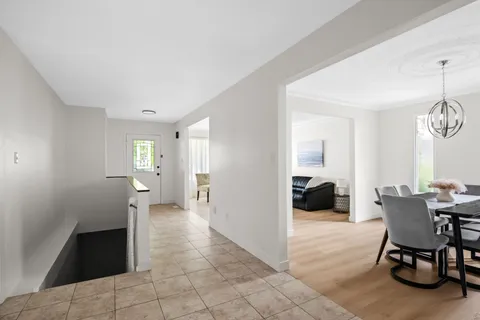 55 Summerhill Crescent, ON N2N 2T4