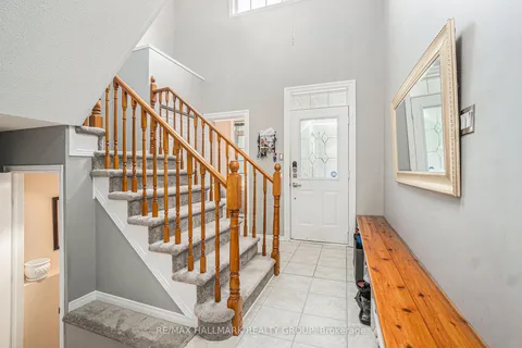 18 Golder's Green Lane, ON K2J 5C1
